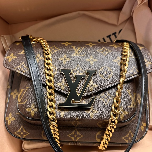 Authentic Louis Vuitton Passy - Picture 6 of 16
